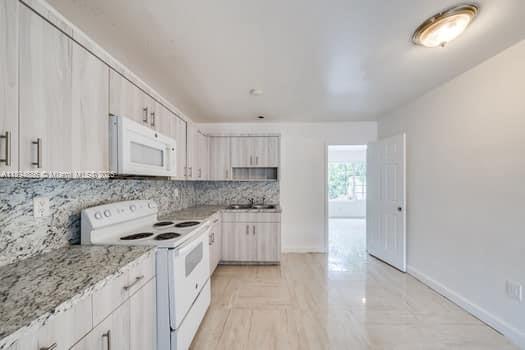 ARCH CREEKS ESTATES - Residential Lease