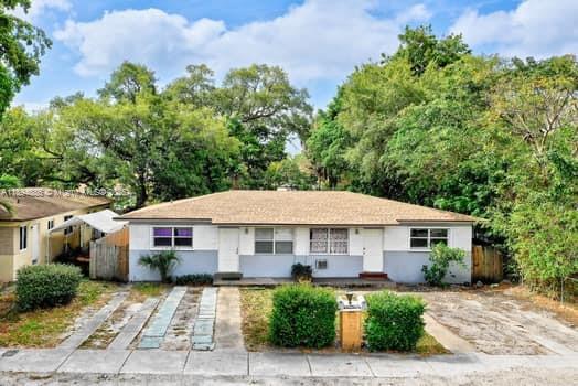 ARCH CREEKS ESTATES - Residential Lease