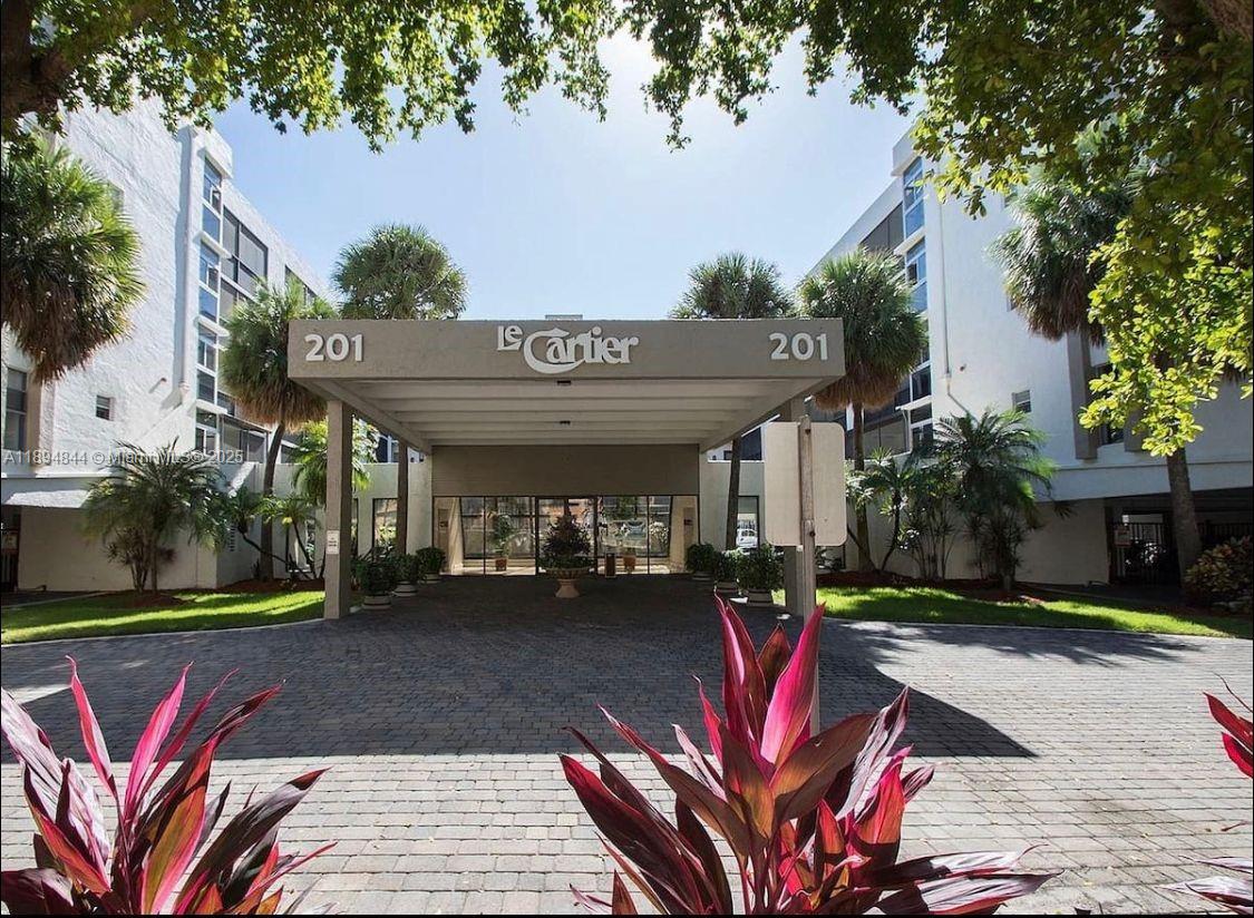 LE CARTIER CONDO - Residential Lease