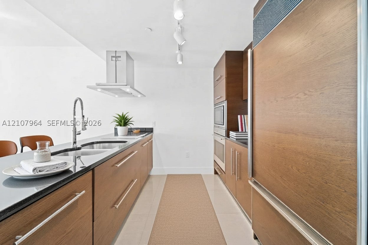 485 Brickell Ave 1907