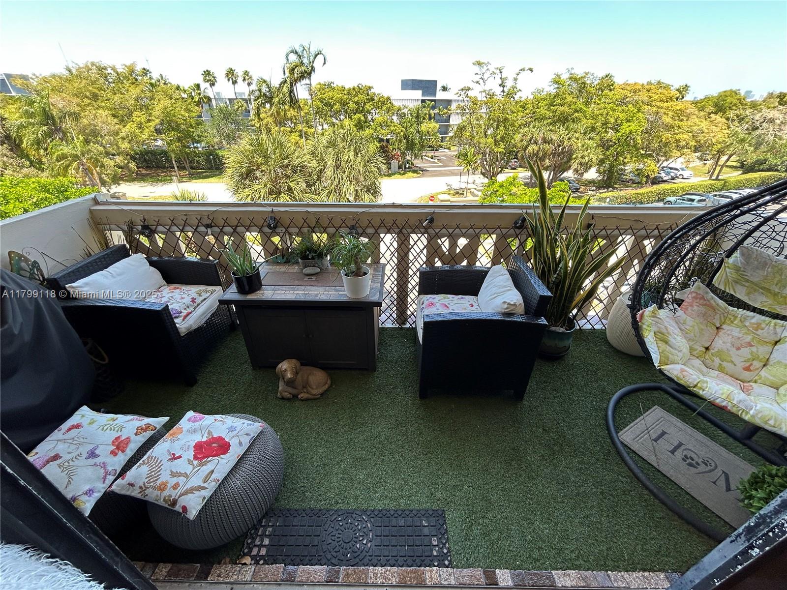 CANONGATE CONDO NO ONE - Residential