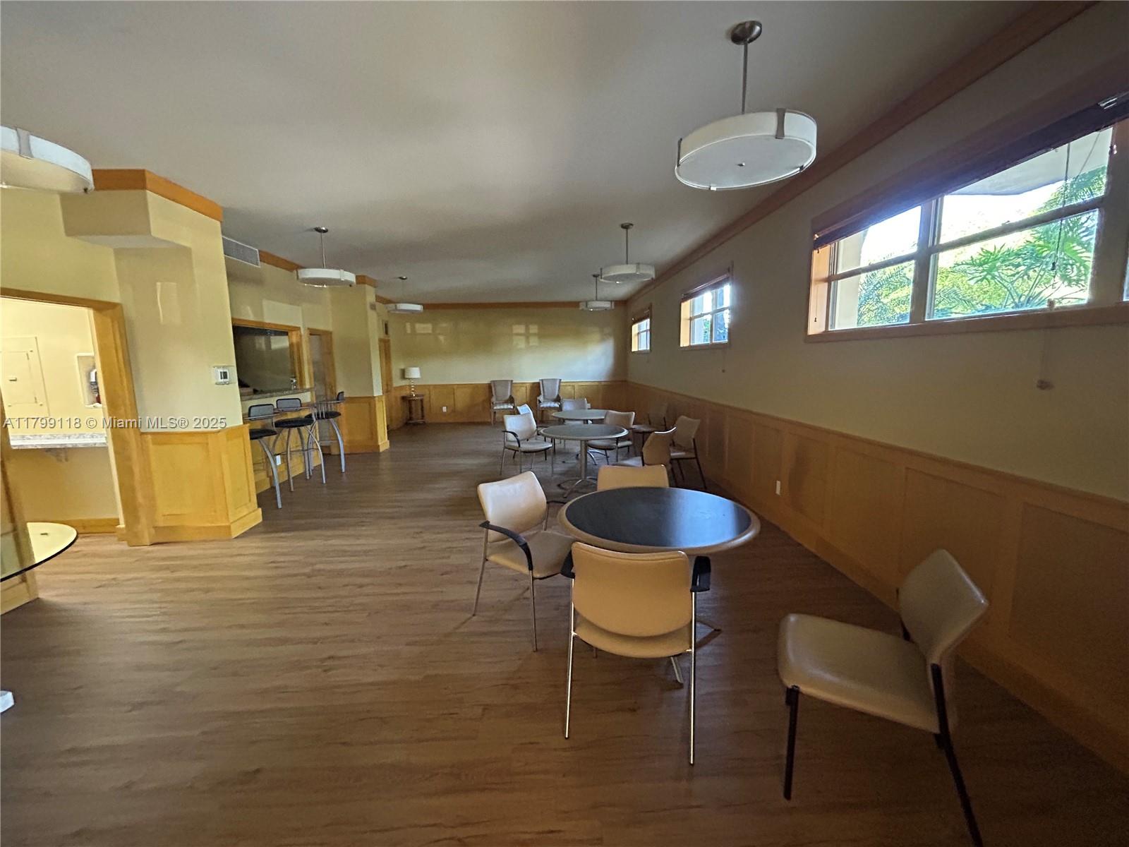 CANONGATE CONDO NO ONE - Residential