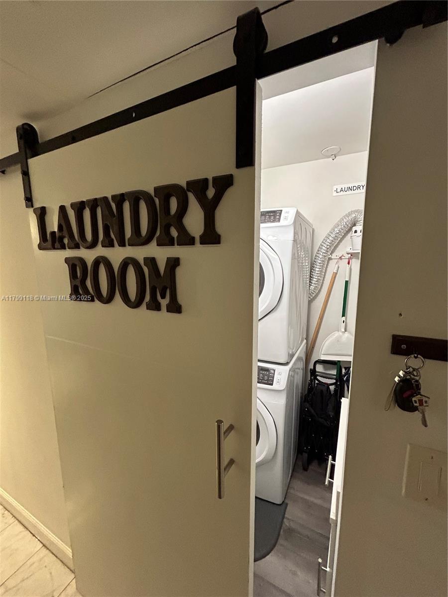 CANONGATE CONDO NO ONE - Residential