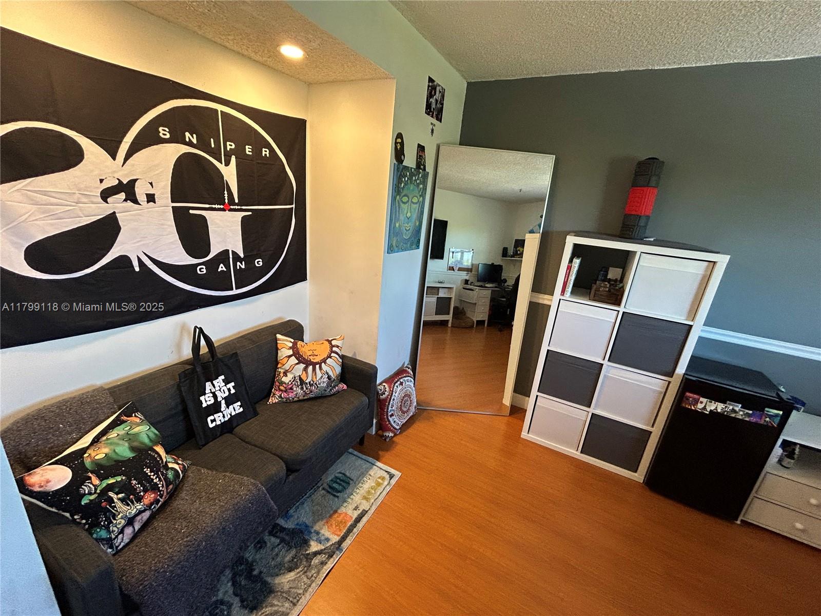 CANONGATE CONDO NO ONE - Residential