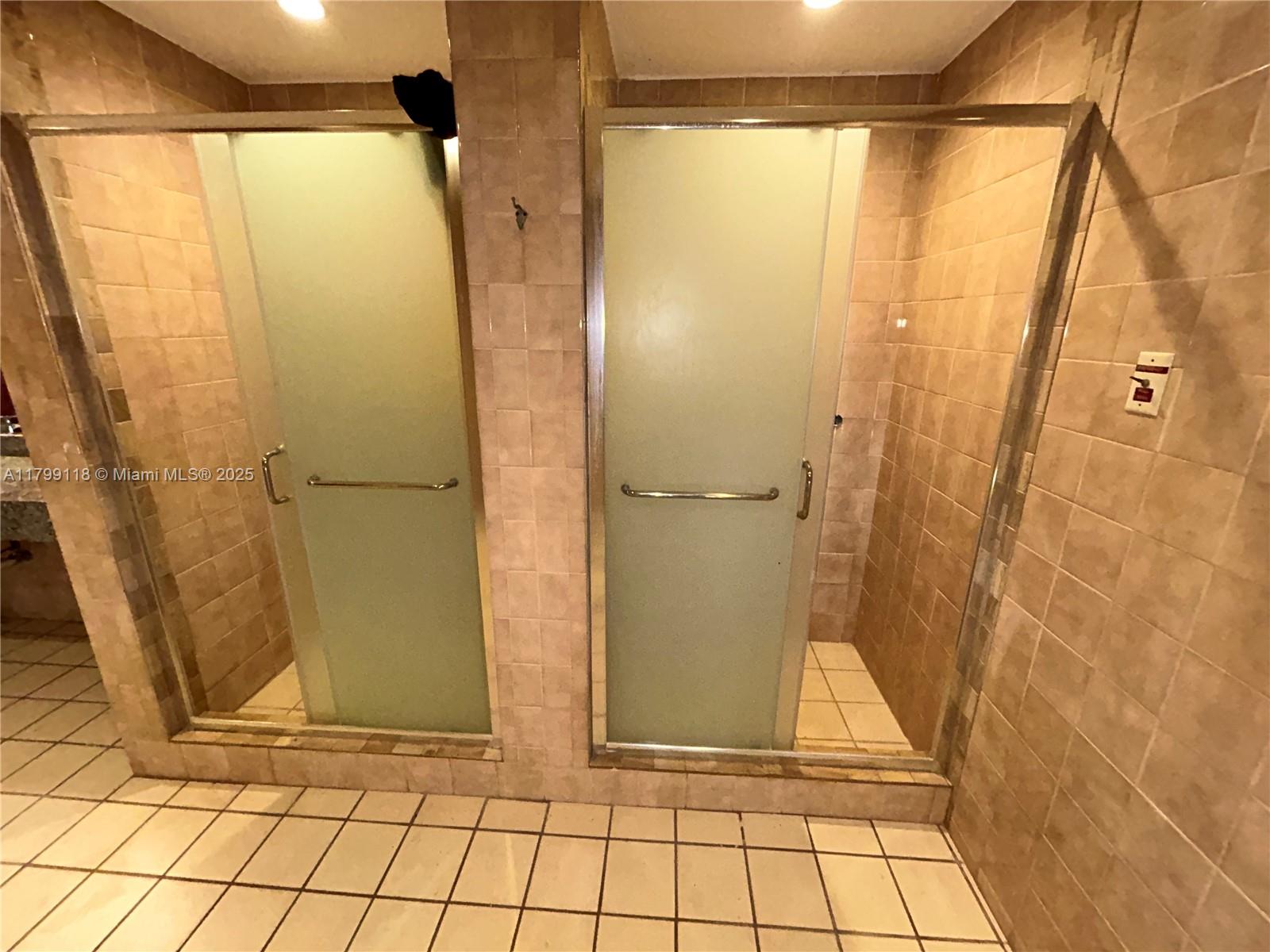 CANONGATE CONDO NO ONE - Residential