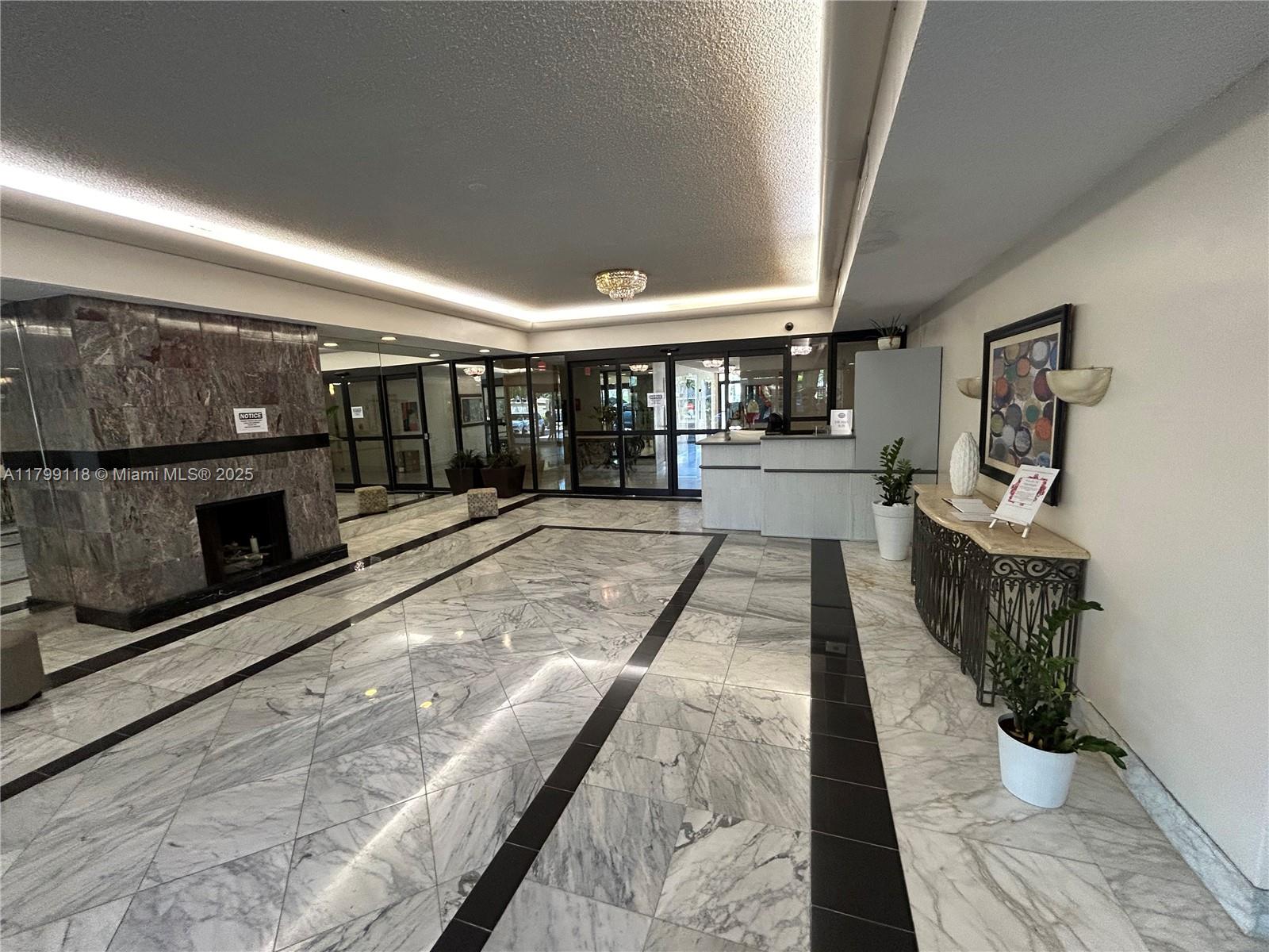 CANONGATE CONDO NO ONE - Residential