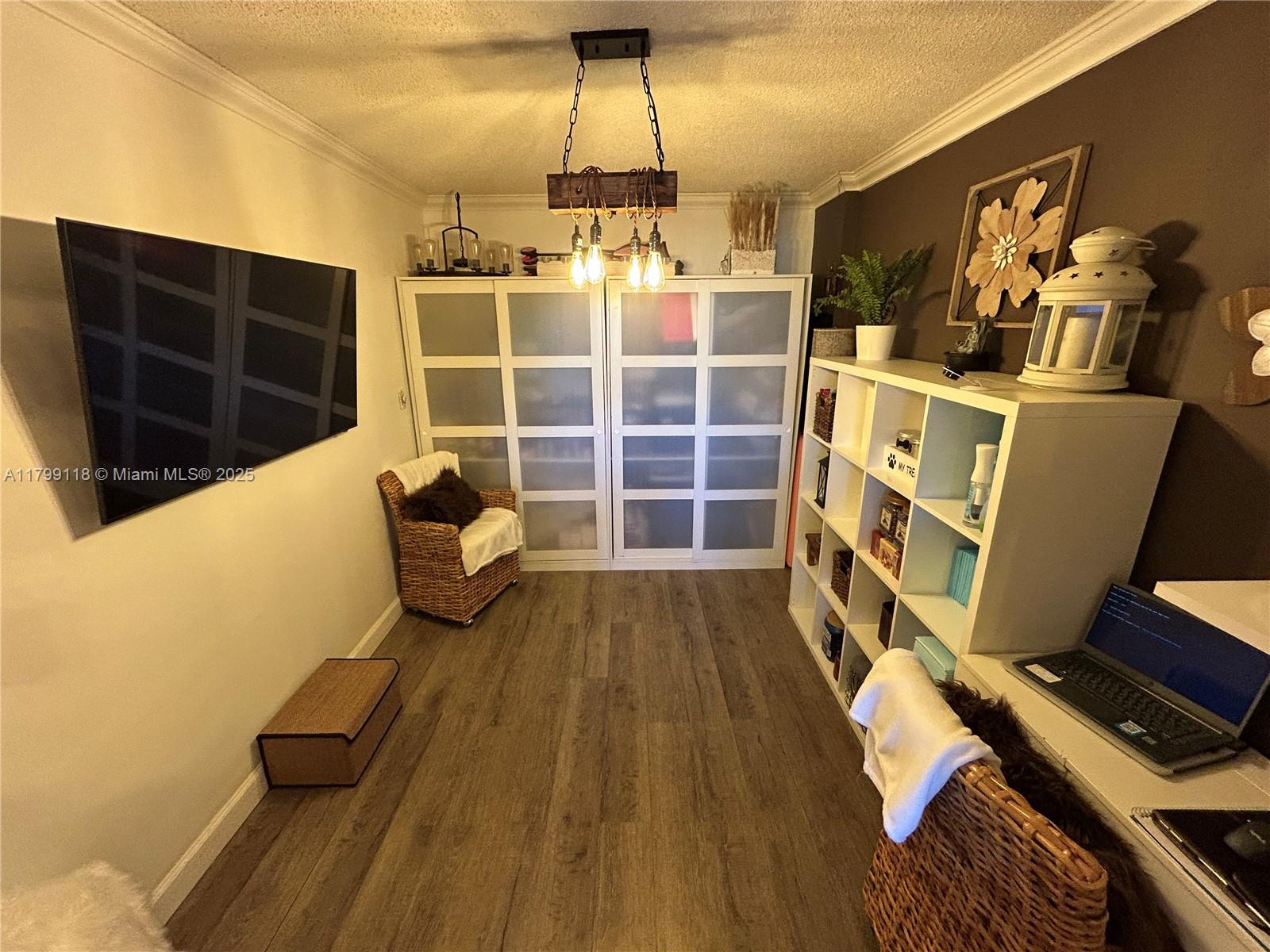 CANONGATE CONDO NO ONE - Residential