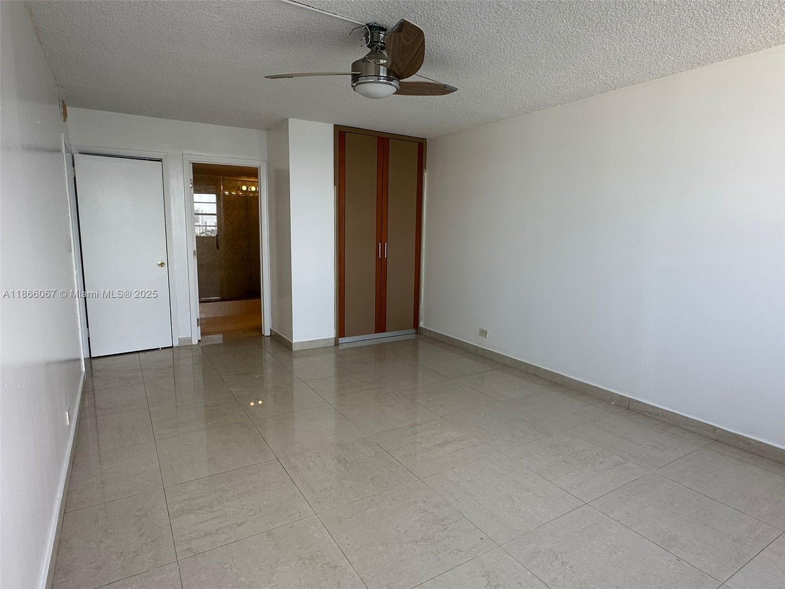 WINSTON TOWERS 200 - Residential