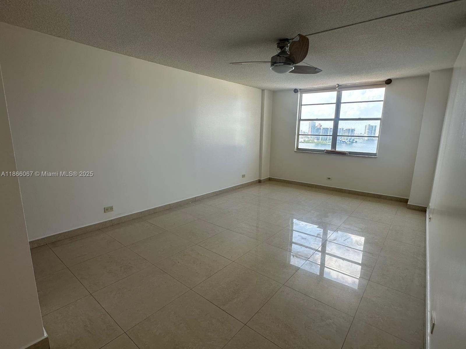 WINSTON TOWERS 200 - Residential