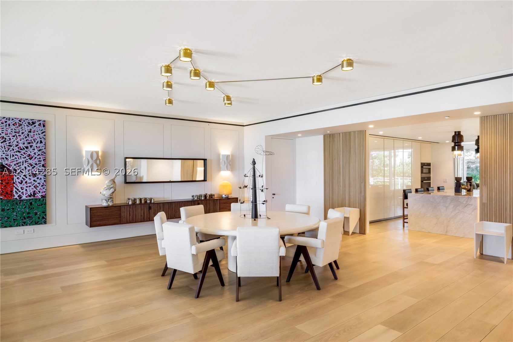 9001 Collins Ave S-301