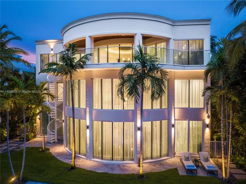 5785 Pine Tree Dr Miami Beach FL 33140