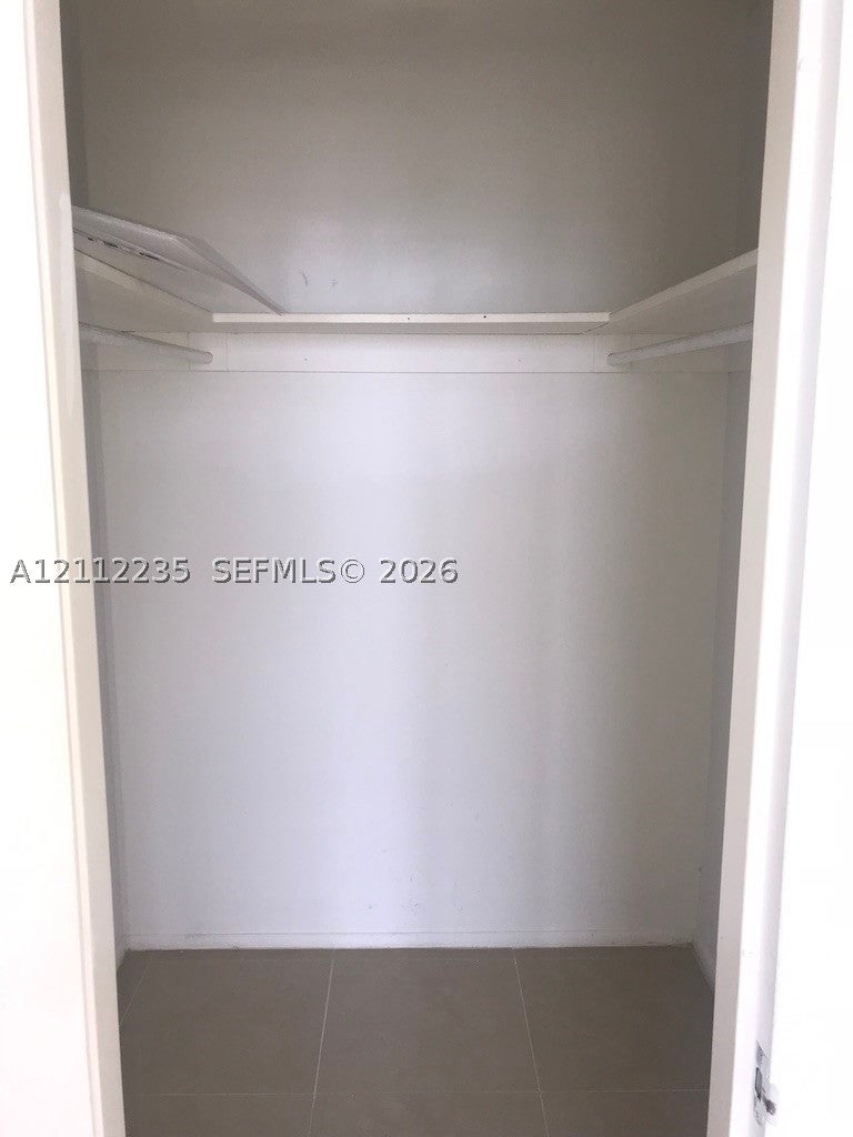 1000 West Ave 908