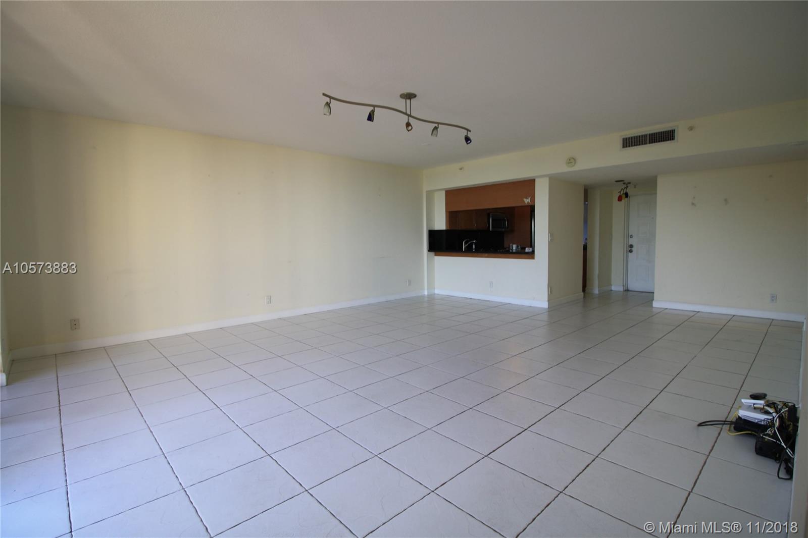 EVERGLADES CLUB CONDO - Residential Lease