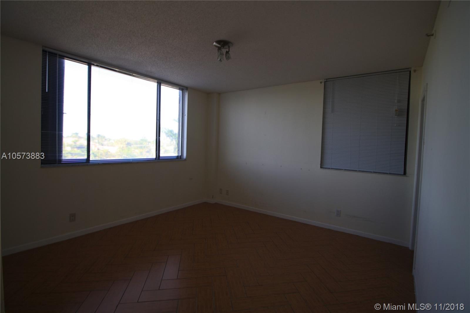 EVERGLADES CLUB CONDO - Residential Lease