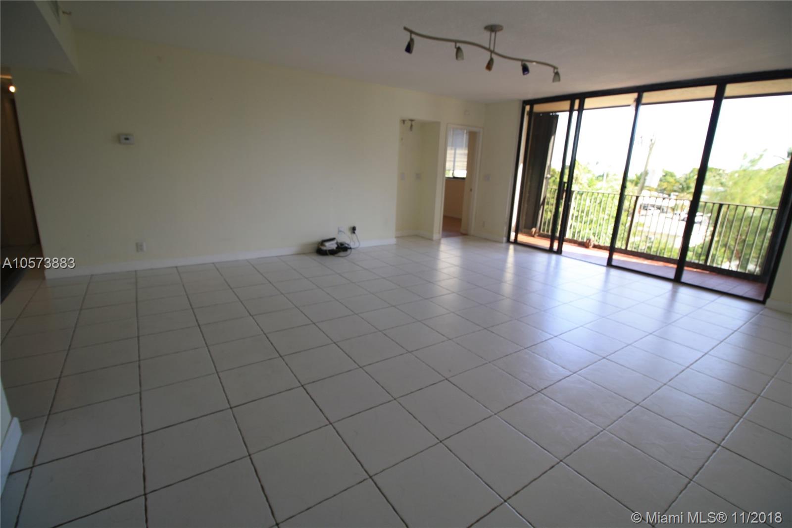 EVERGLADES CLUB CONDO - Residential Lease