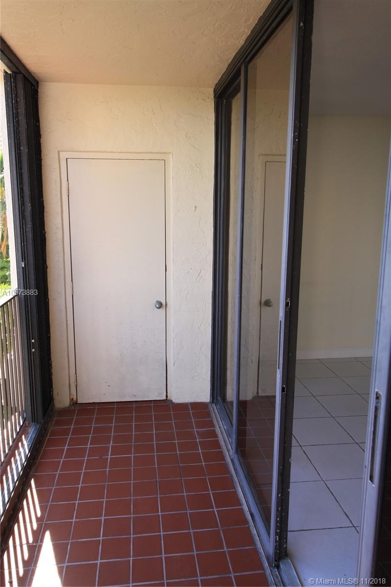 EVERGLADES CLUB CONDO - Residential Lease