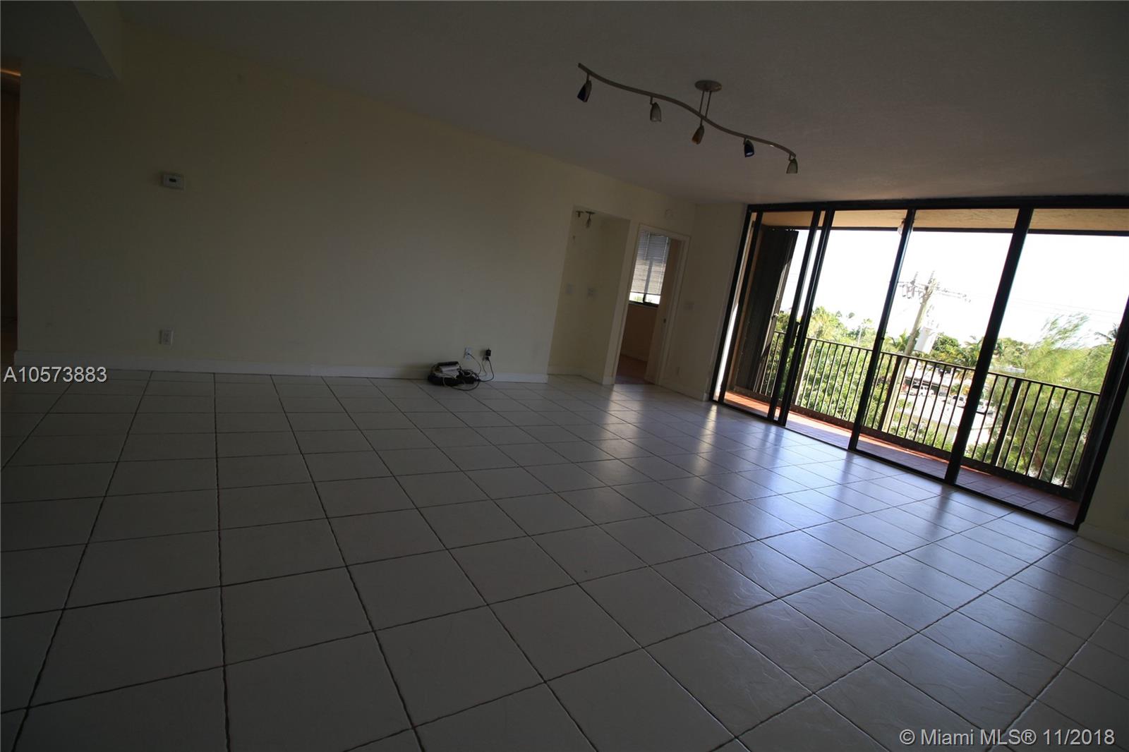 EVERGLADES CLUB CONDO - Residential Lease