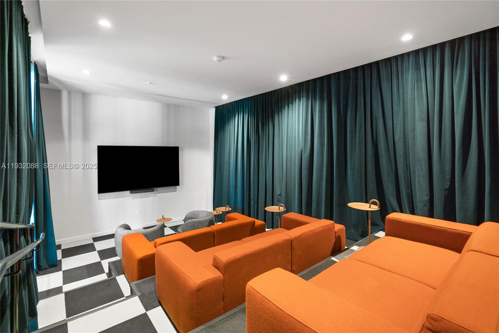 The Crosby - Residential