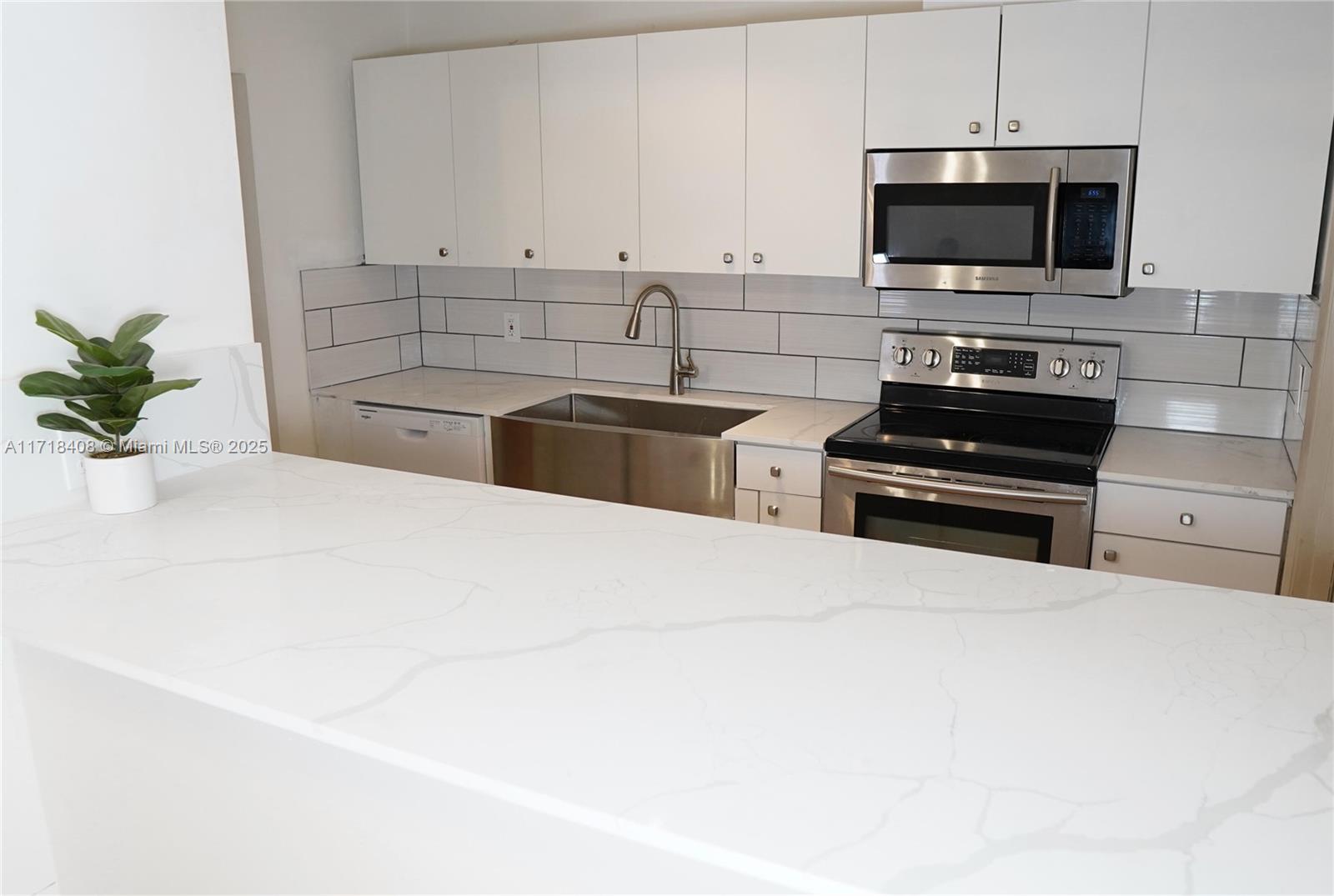 PERCIVAL GARDENS 1ST ADDN - Residential Lease