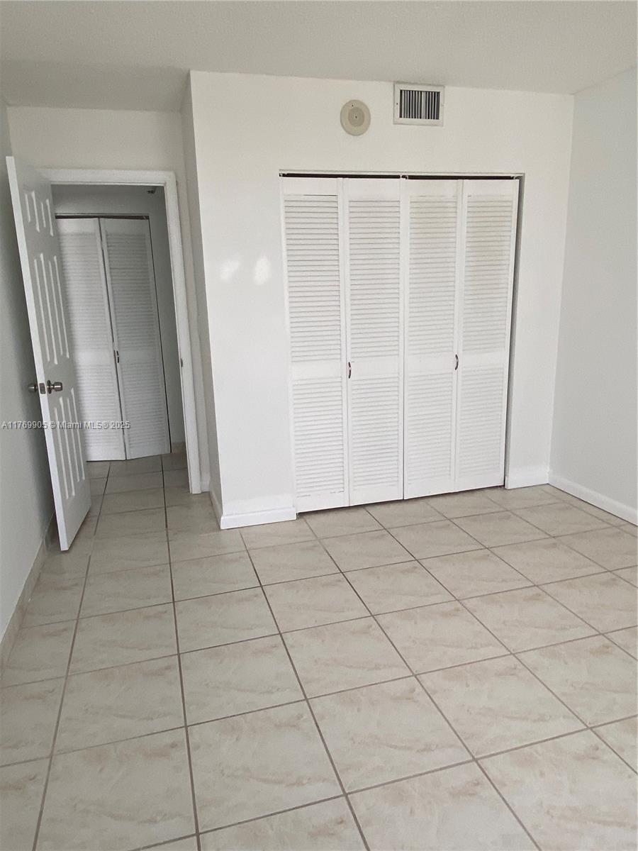 OLYMPUS CONDO PHASE - Residential