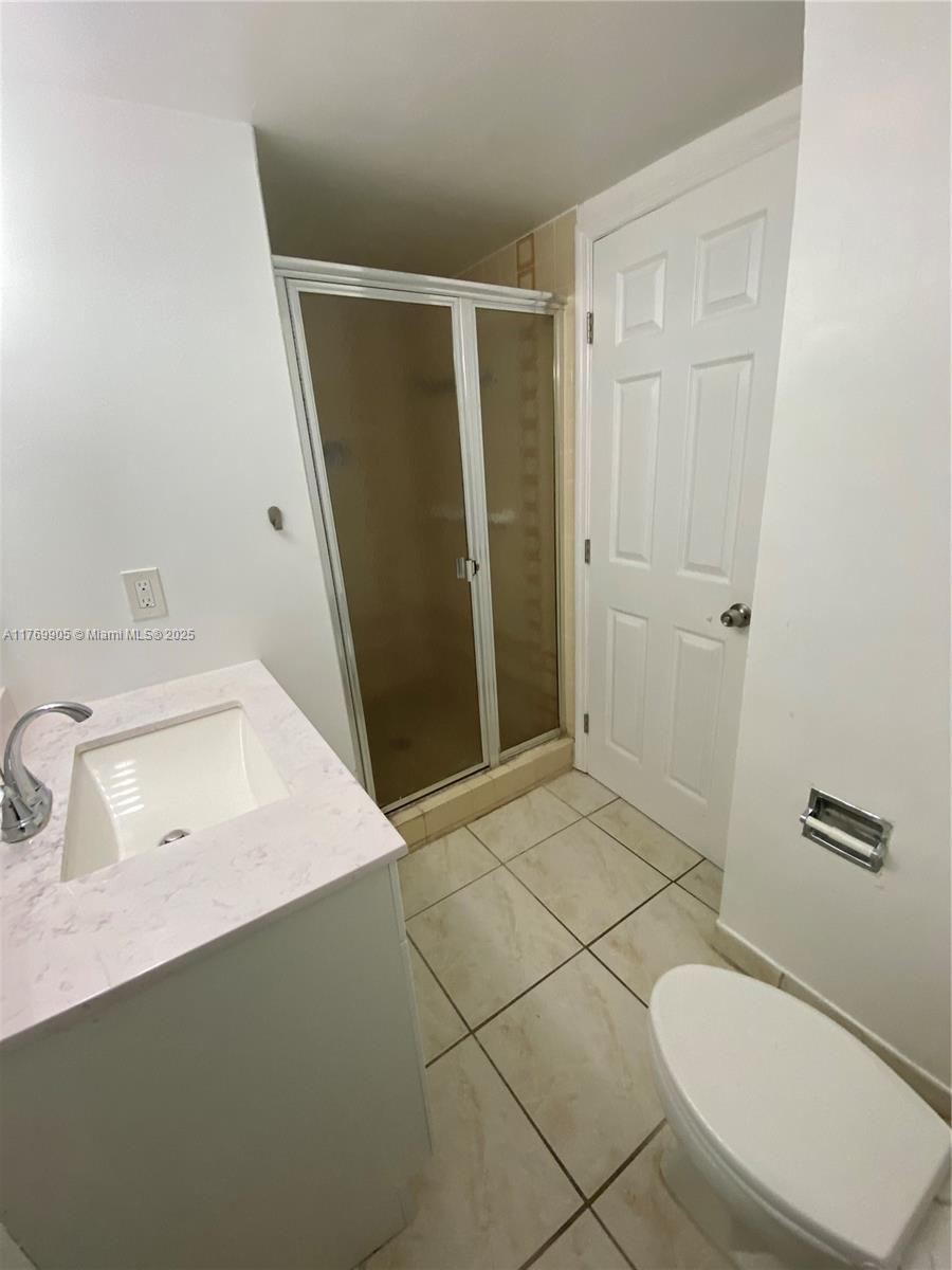 OLYMPUS CONDO PHASE - Residential