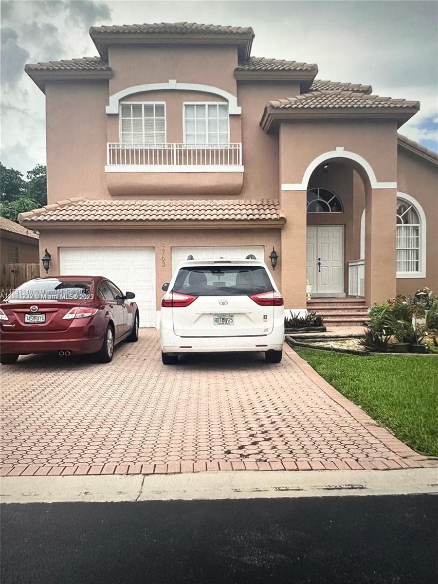 9763 Nw 32nd St, Doral, Miami-Dade County, Florida - 4 Bedrooms  
3 Bathrooms - 
