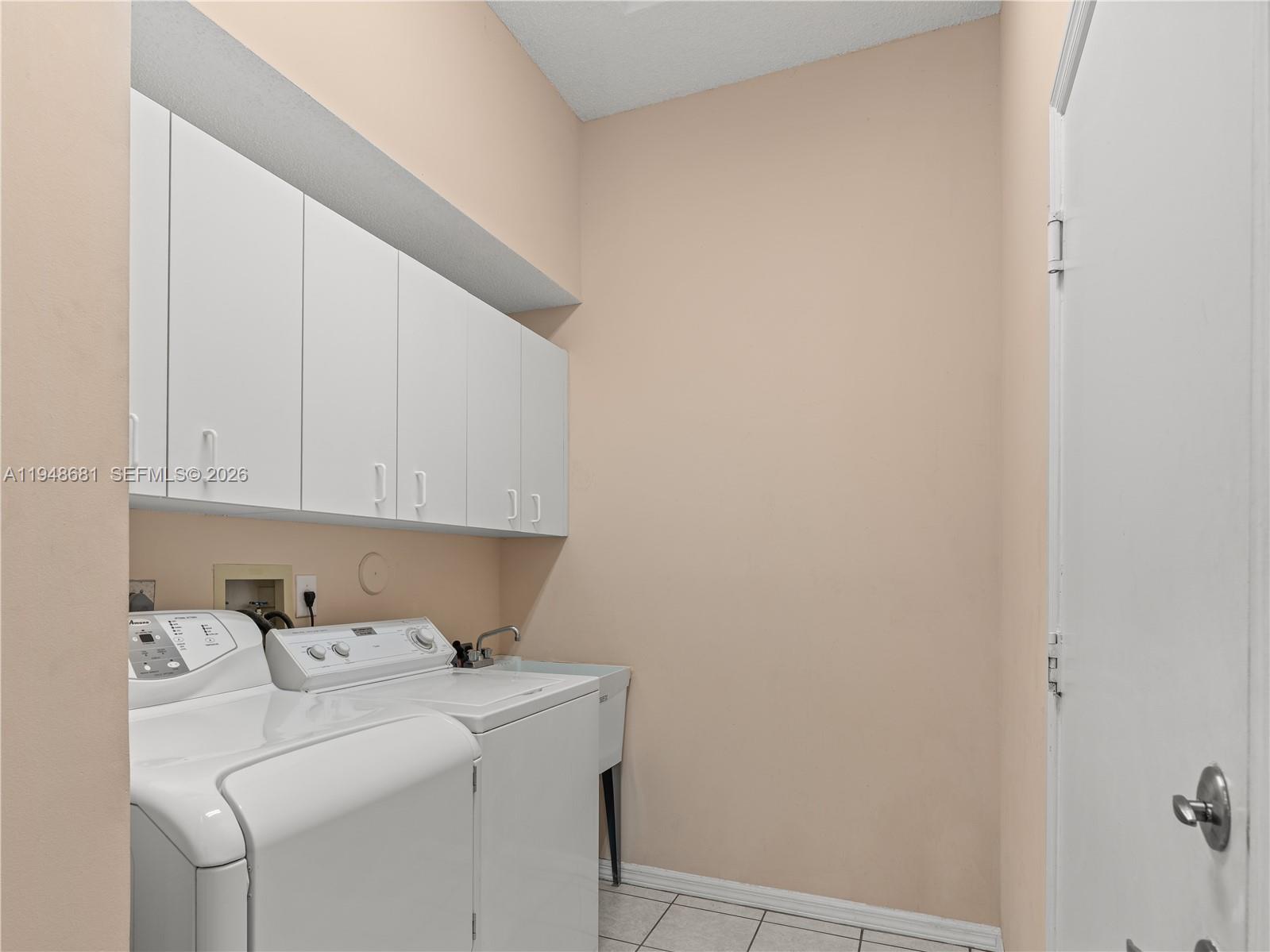 LOMBARDY REPLAT - Residential