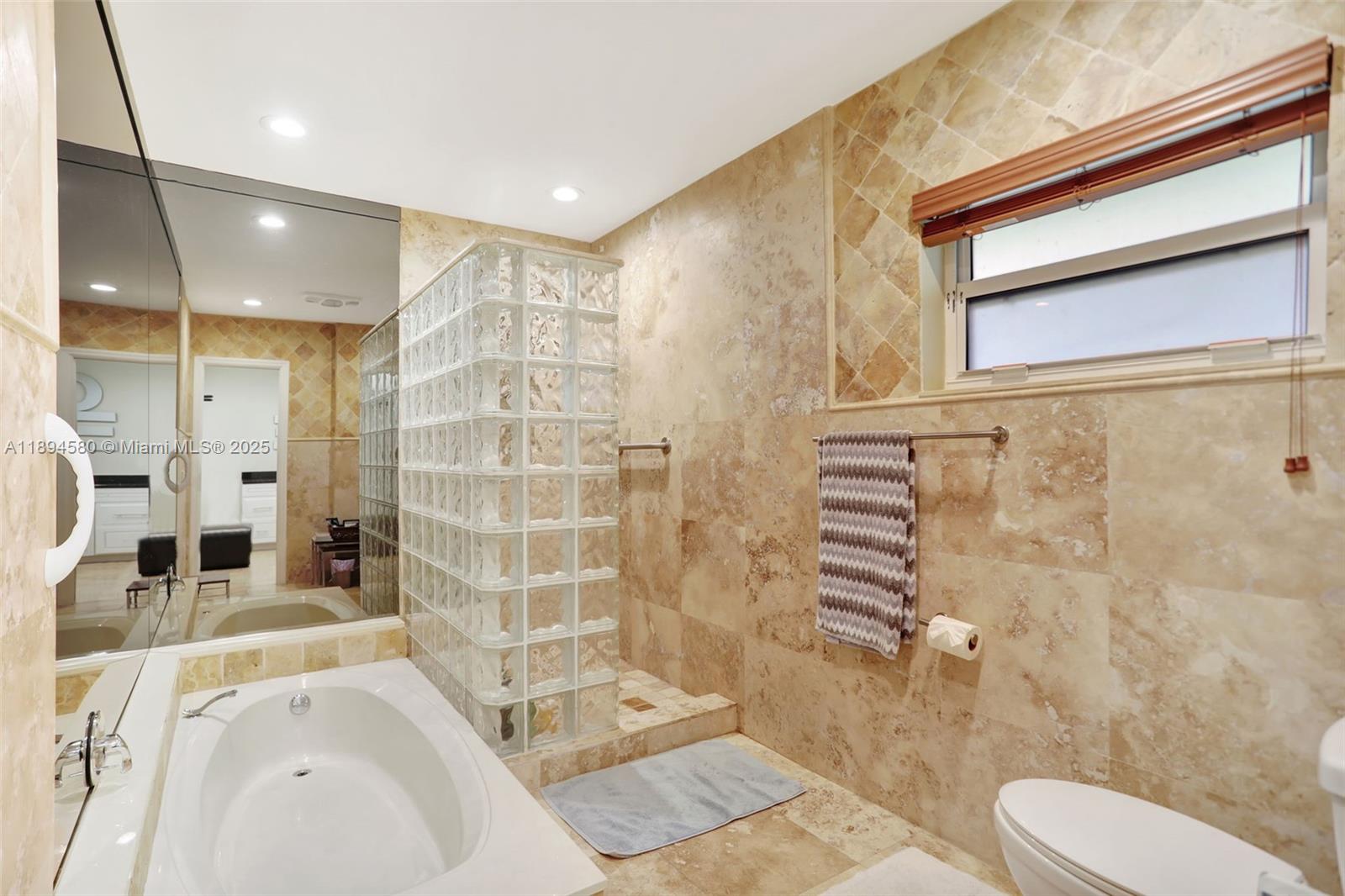 NO 81 PALM-AIRE COUNTRY C - Residential