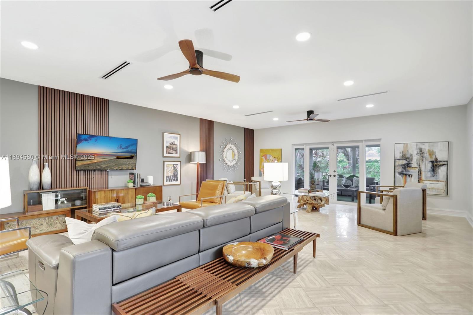 NO 81 PALM-AIRE COUNTRY C - Residential