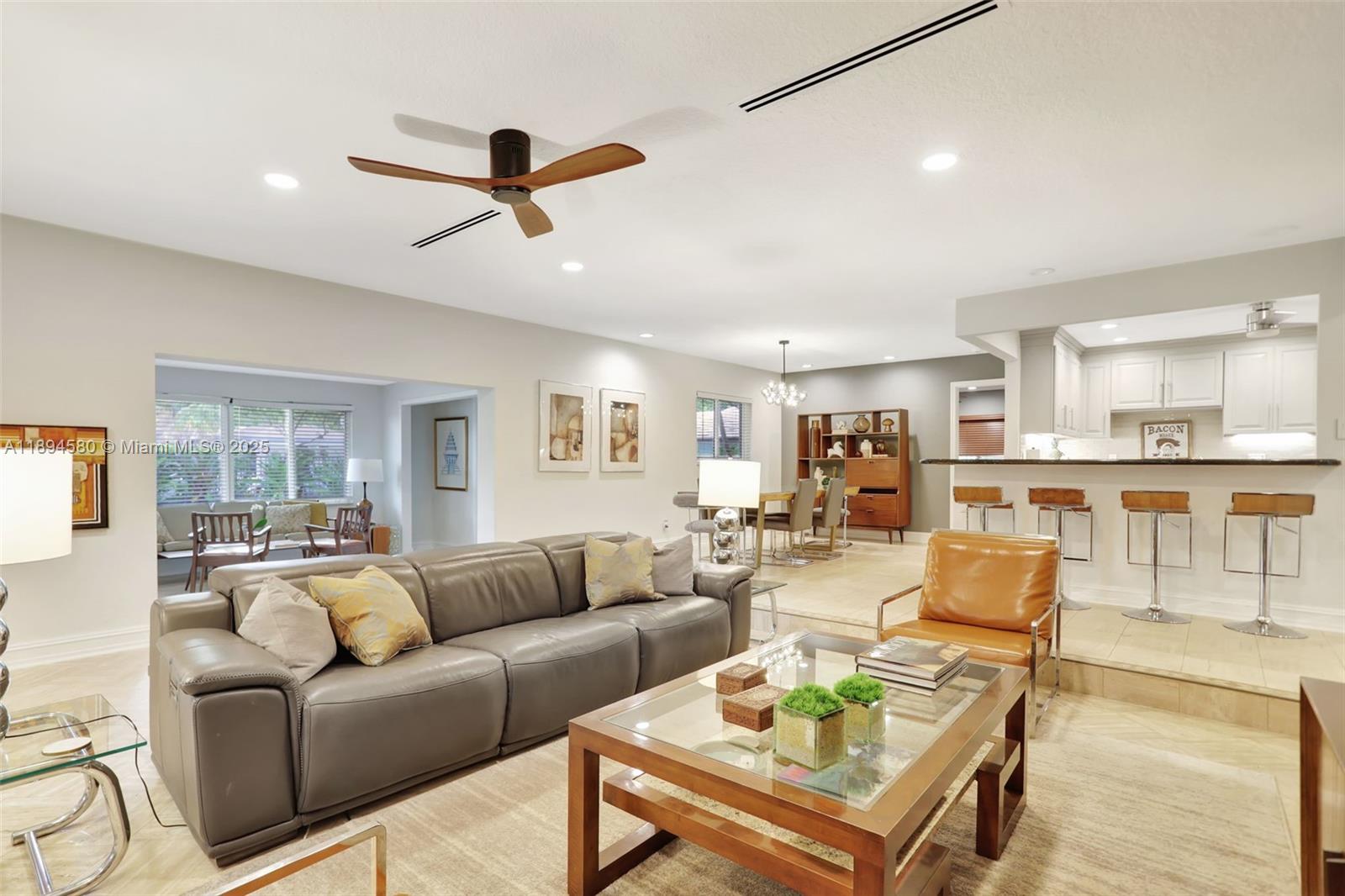 1128 W Cypress Dr V-15