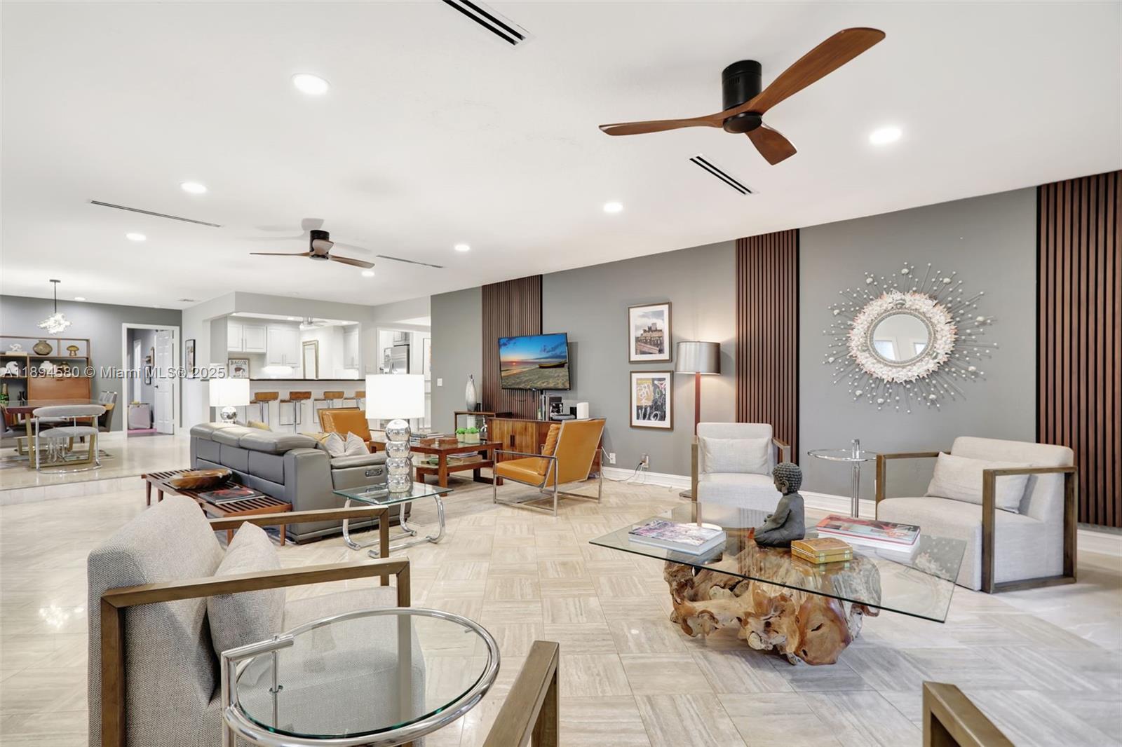 NO 81 PALM-AIRE COUNTRY C - Residential