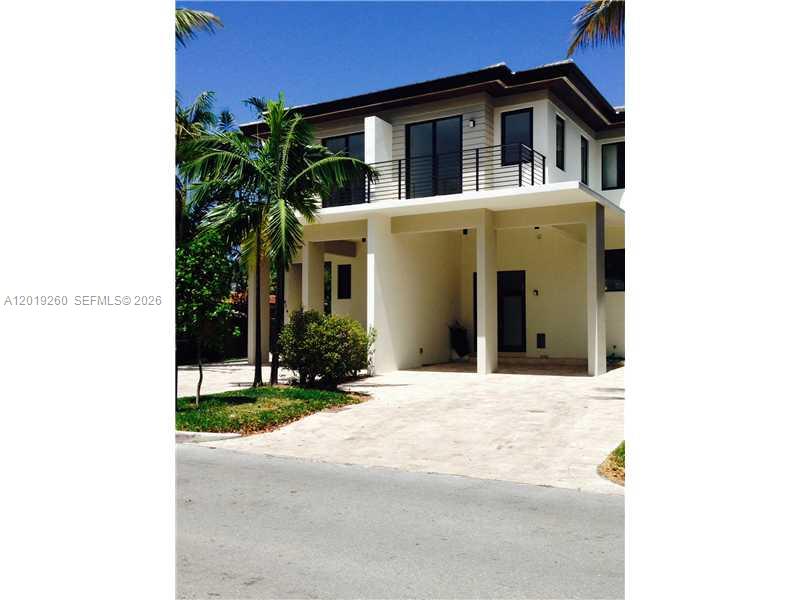 472 FERNWOOD DR 472