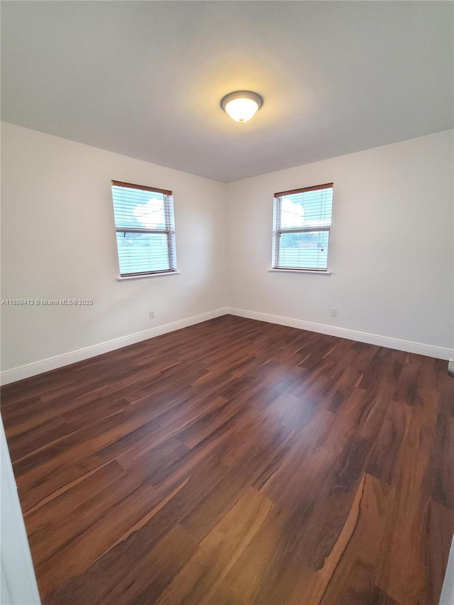 HOLLYWOOD PARK - Residential Lease