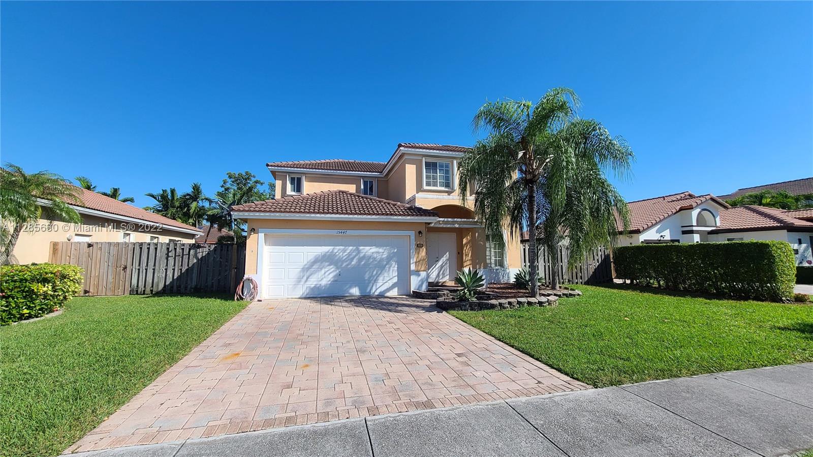 Excellent floor plan with 1 bedroom and full bathroom down stairs. Huge master bedroom with spa like master bathroom and huge closet. All bedrooms are spacious and bright. Backyard is ample with plenty of space for BBQ, playground and much more. Located in impeccably maintained San Jose Estates.