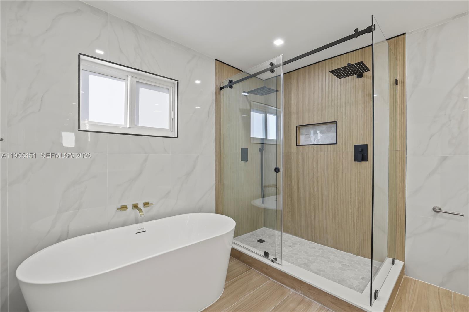 CORAL HIGHLANDS - Residential