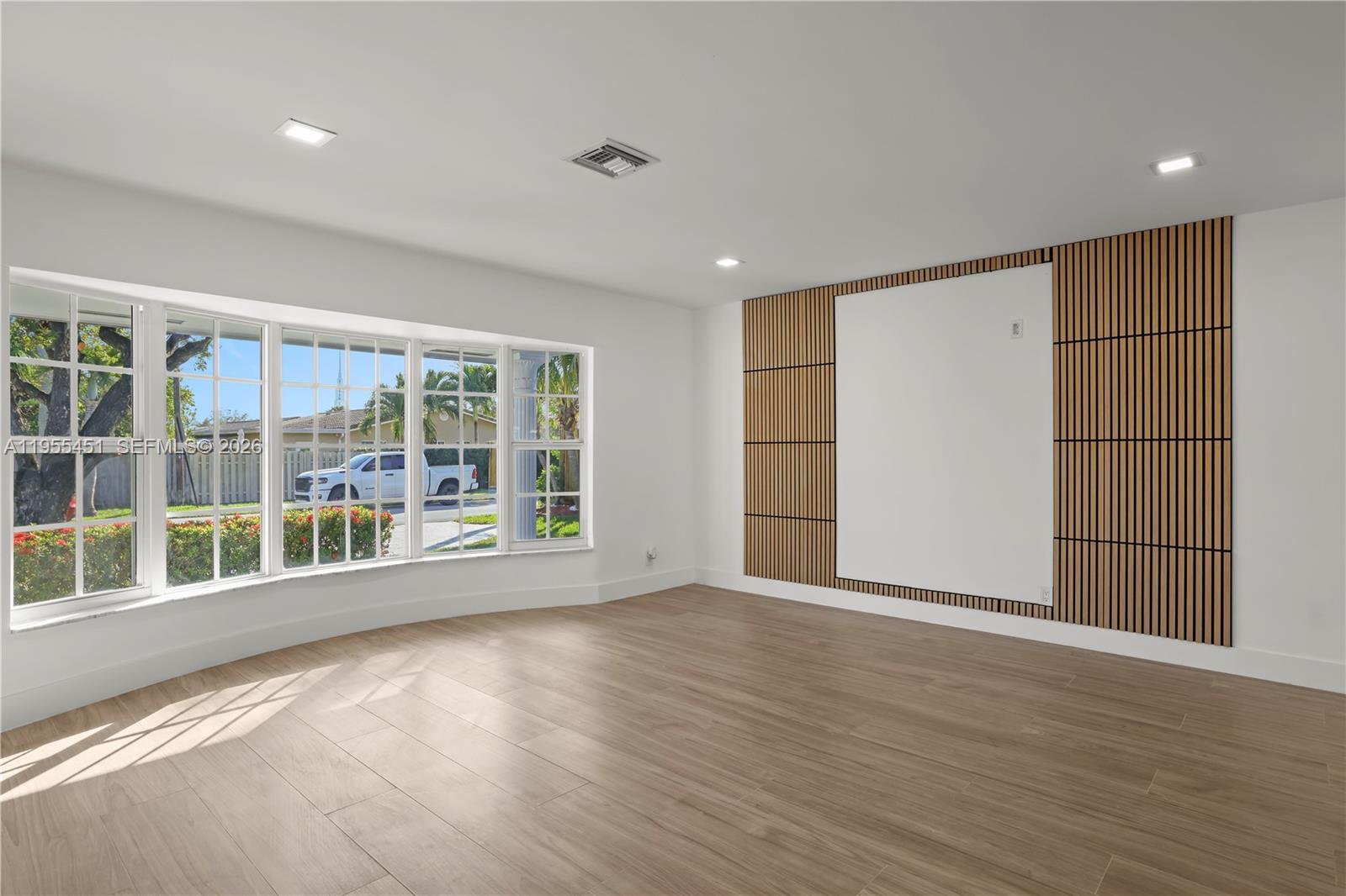 CORAL HIGHLANDS - Residential