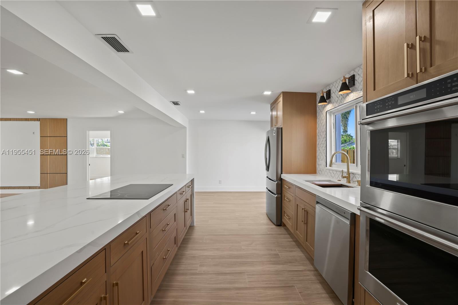 CORAL HIGHLANDS - Residential