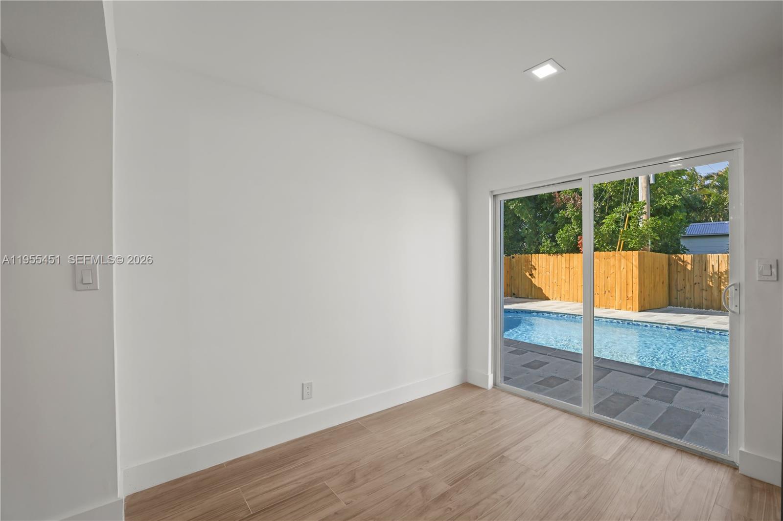 CORAL HIGHLANDS - Residential