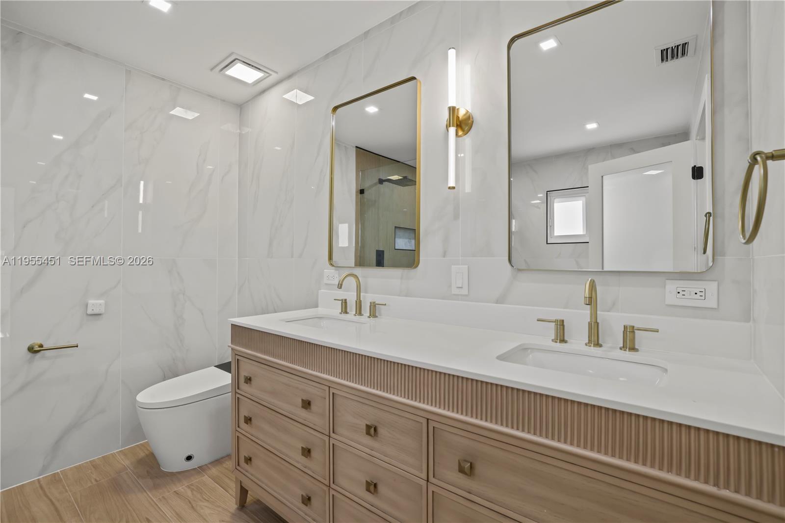 CORAL HIGHLANDS - Residential