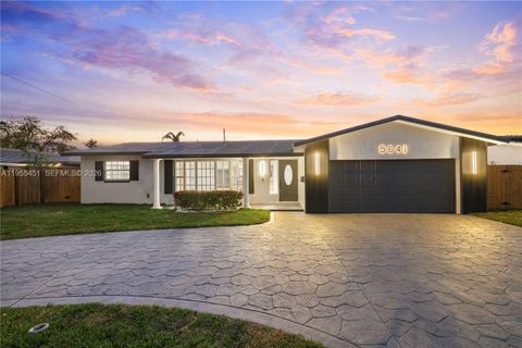 Photo of 5641 NE 21st Ave, Fort Lauderdale, FL 33308 (MLS # A11955451)