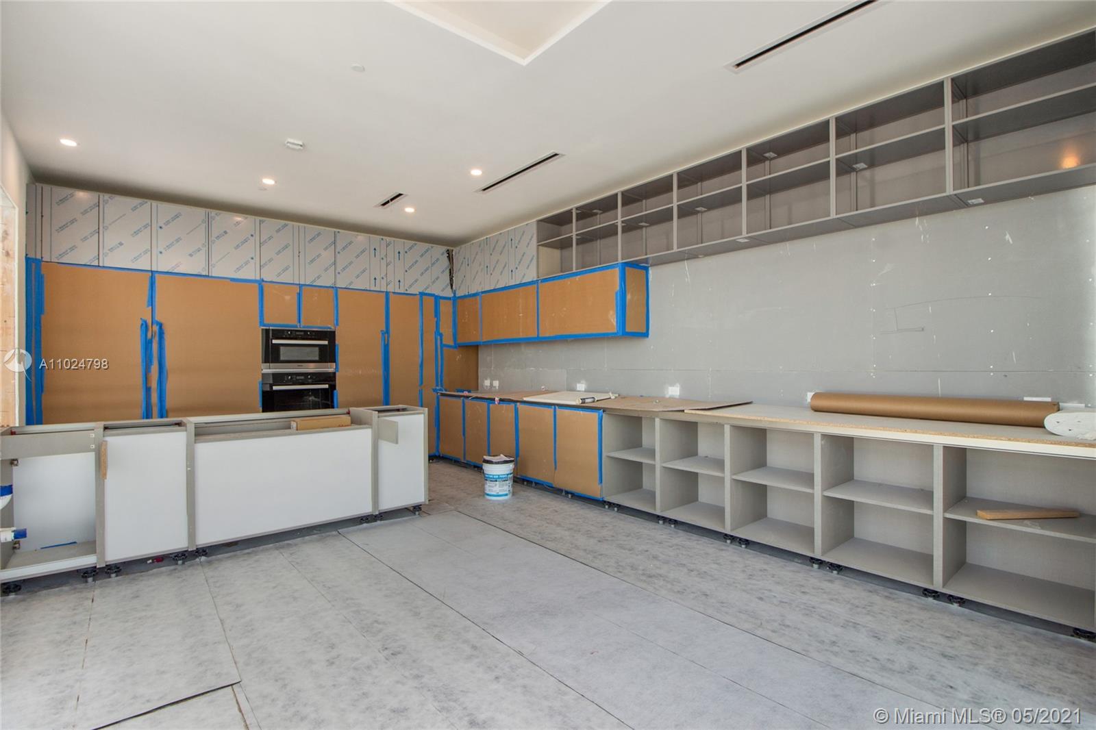 Brickell Flatiron Condo - Residential