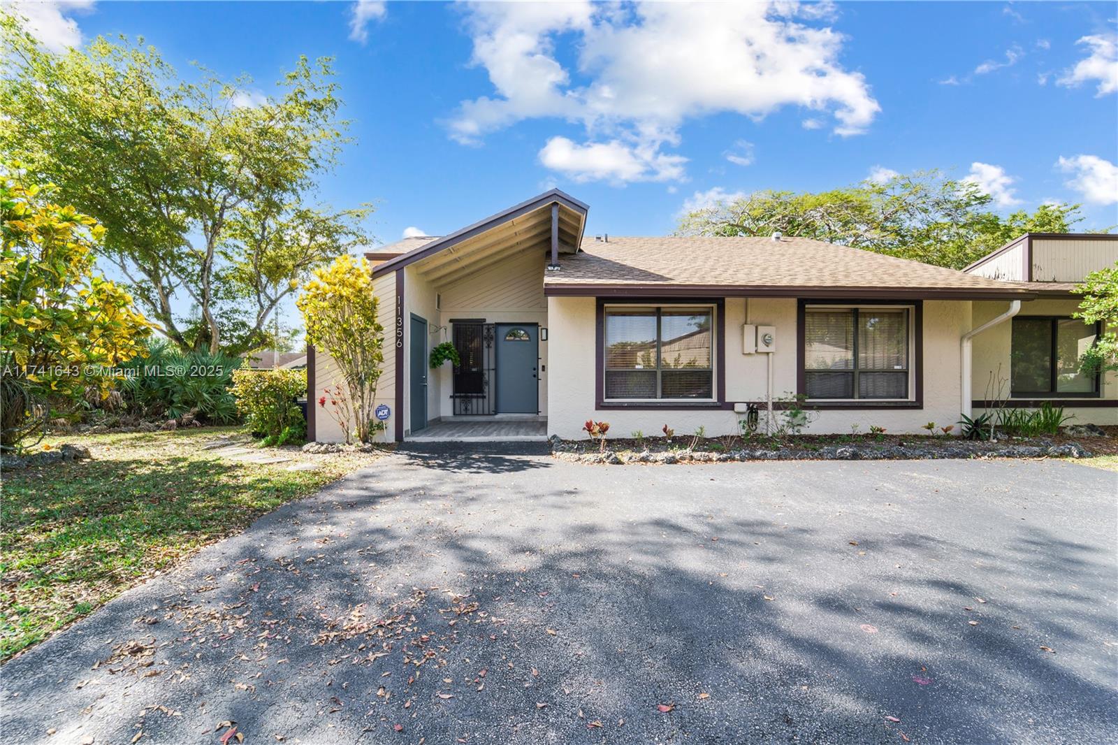 11356 Sw 116th Terr Rd, Miami, Broward County, Florida - 3 Bedrooms  
2 Bathrooms - 