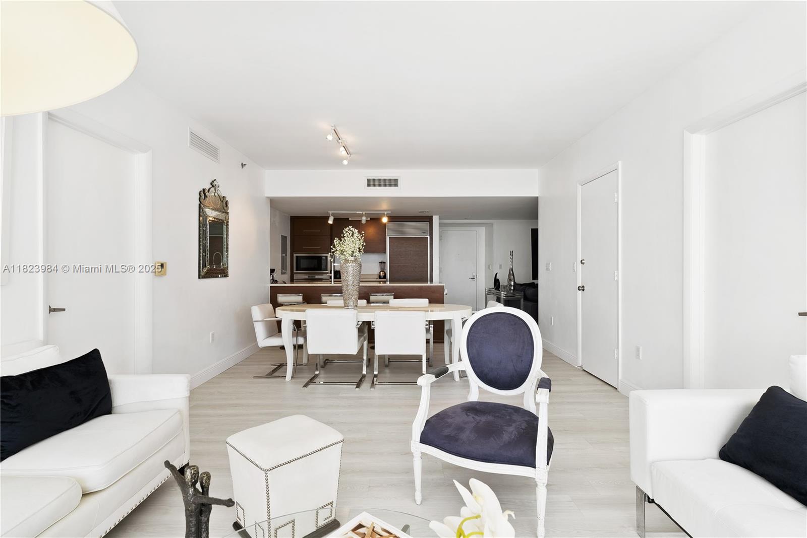 ICONBRICKELL CONDO NO 1 - Residential
