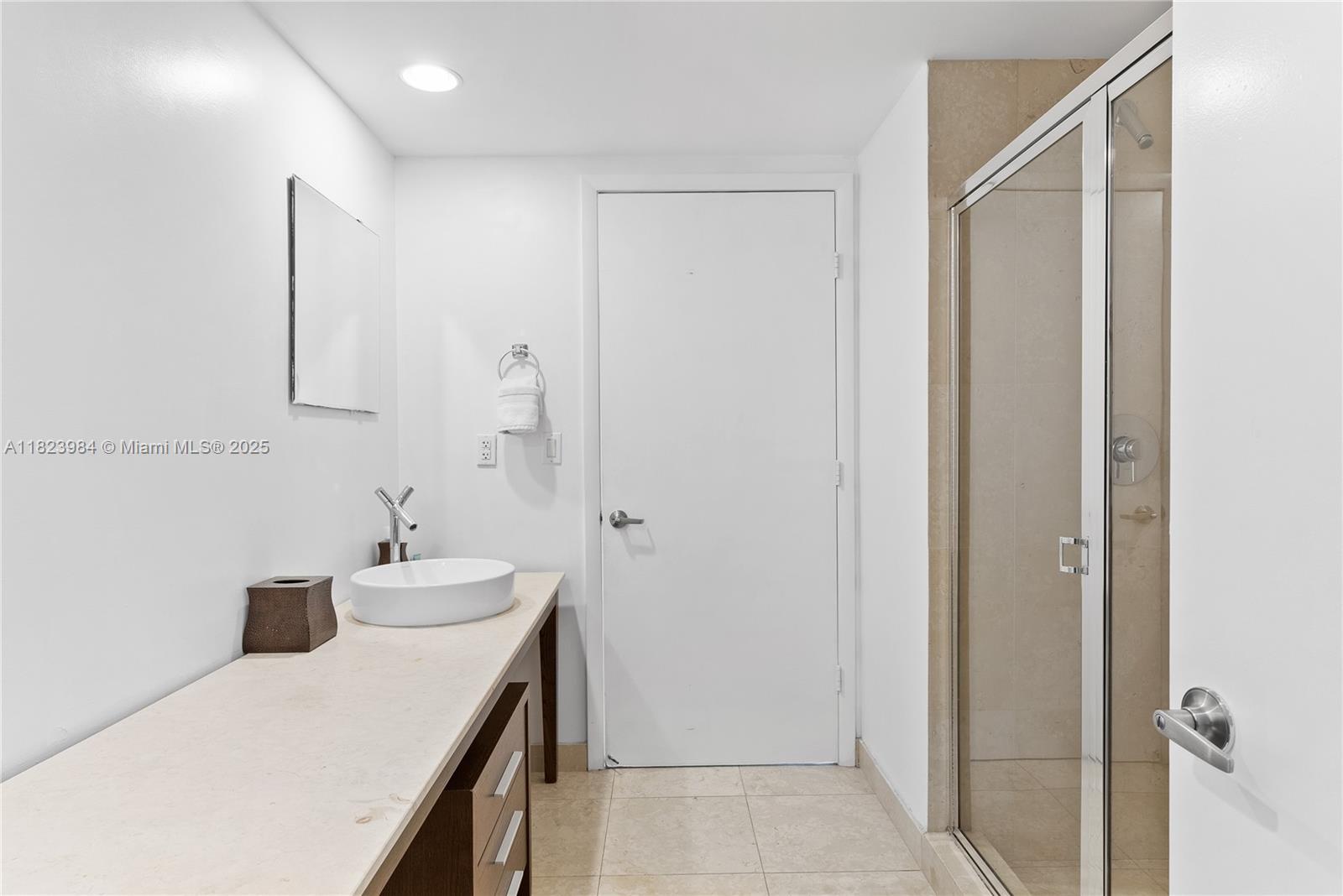 ICONBRICKELL CONDO NO 1 - Residential