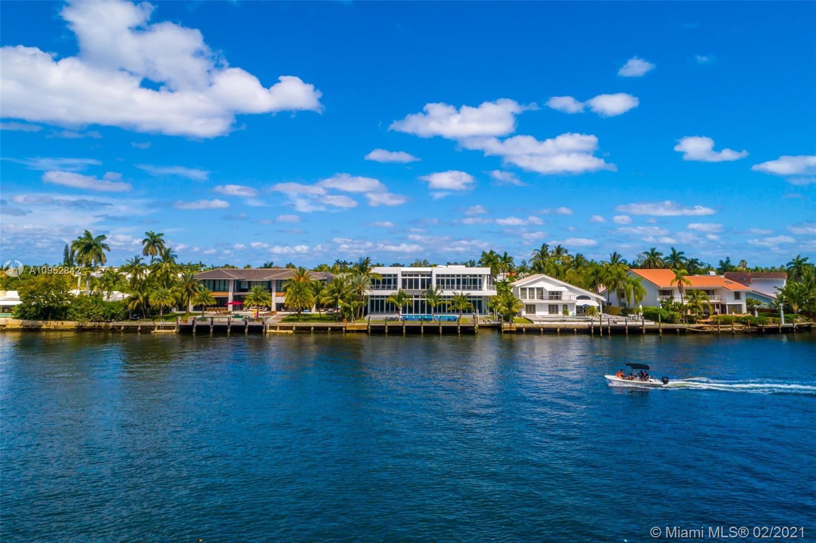 GOLDEN BEACH SEC E - Residential