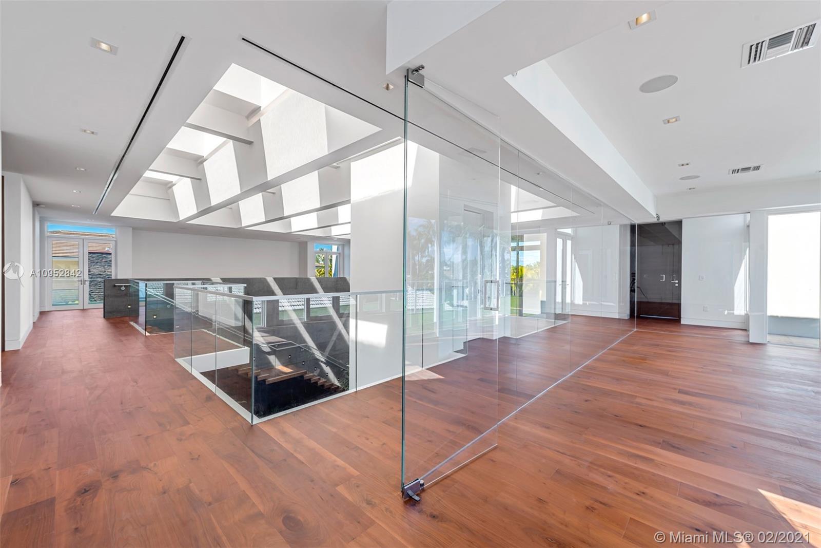 GOLDEN BEACH SEC E - Residential