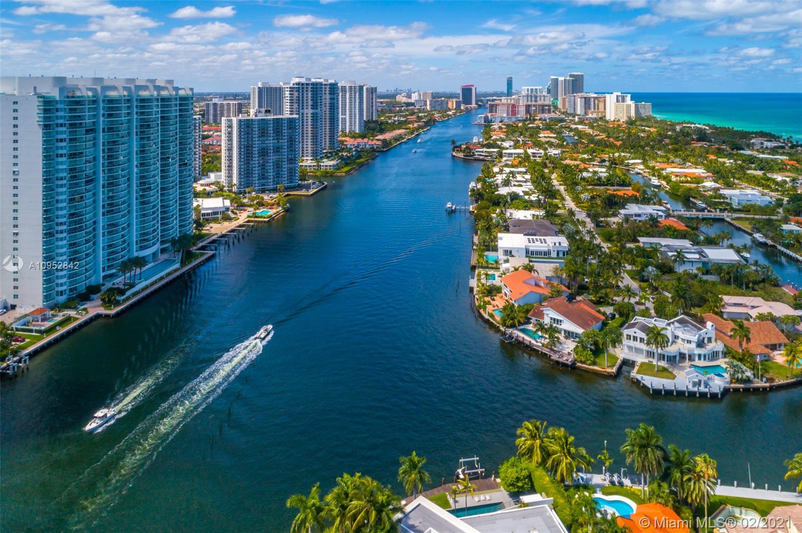 GOLDEN BEACH SEC E - Residential