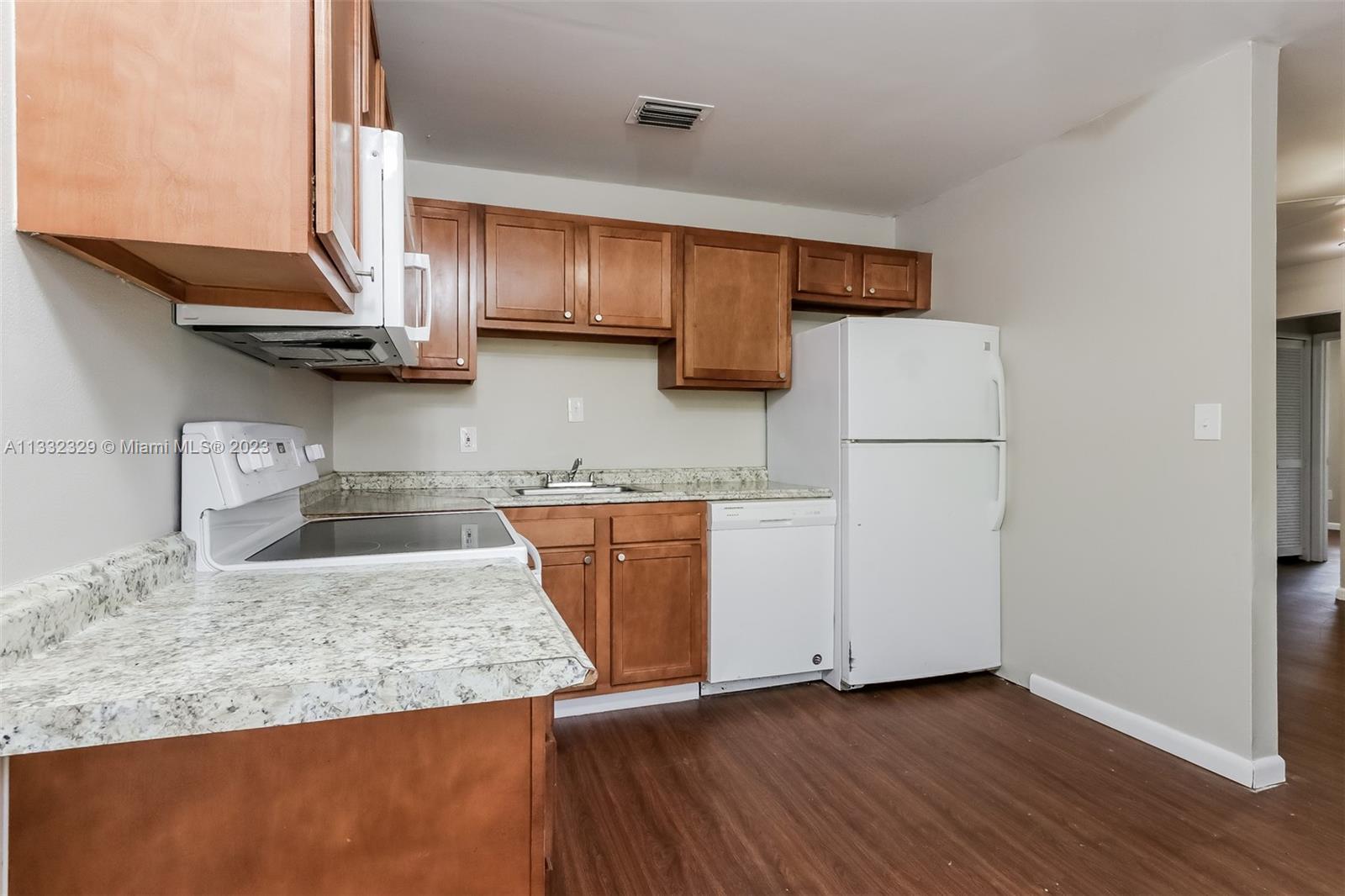 MEADOWBROOK 1 - Residential Lease