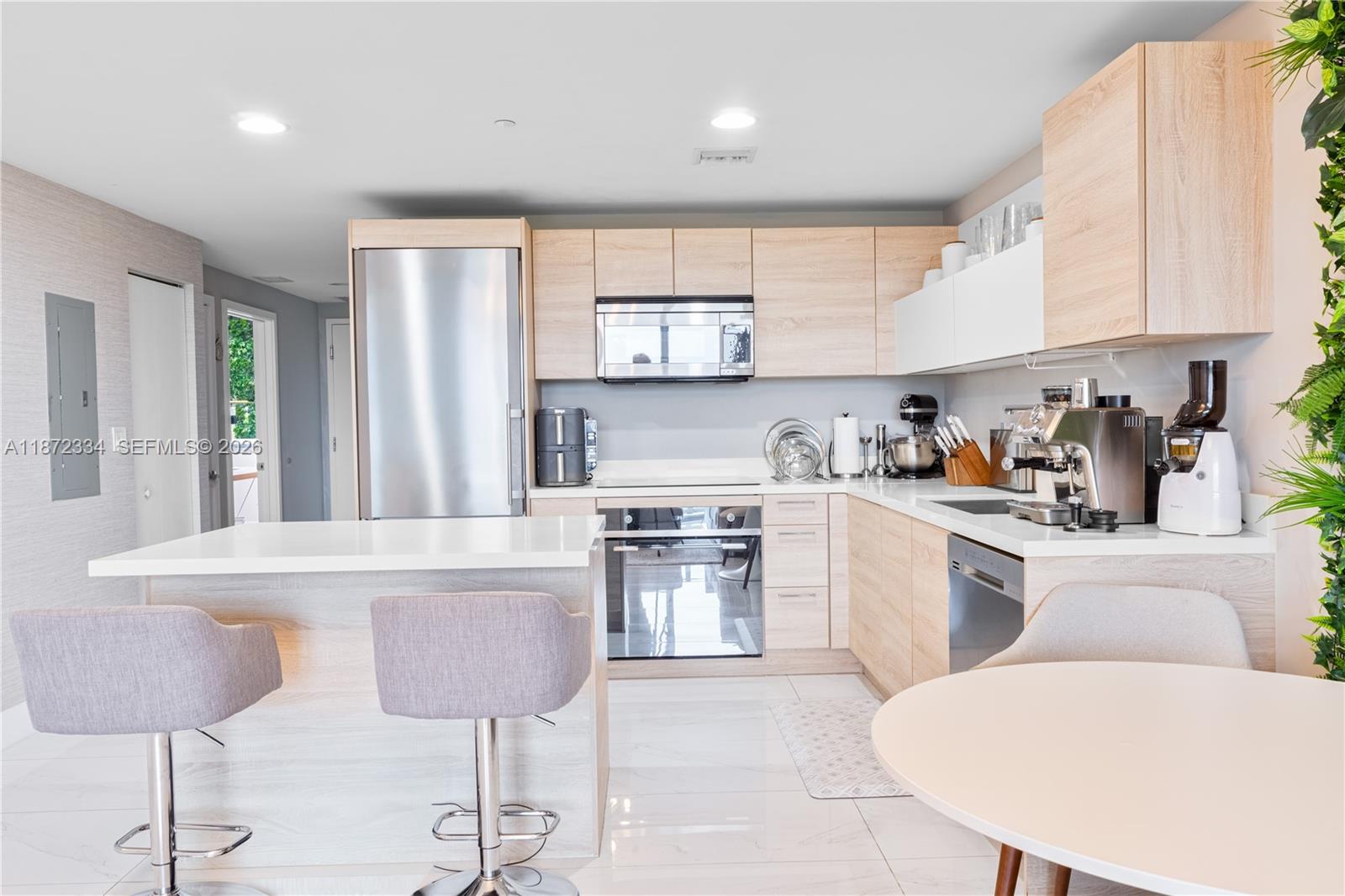 THE HARBOUR NORTH CONDO - Residential