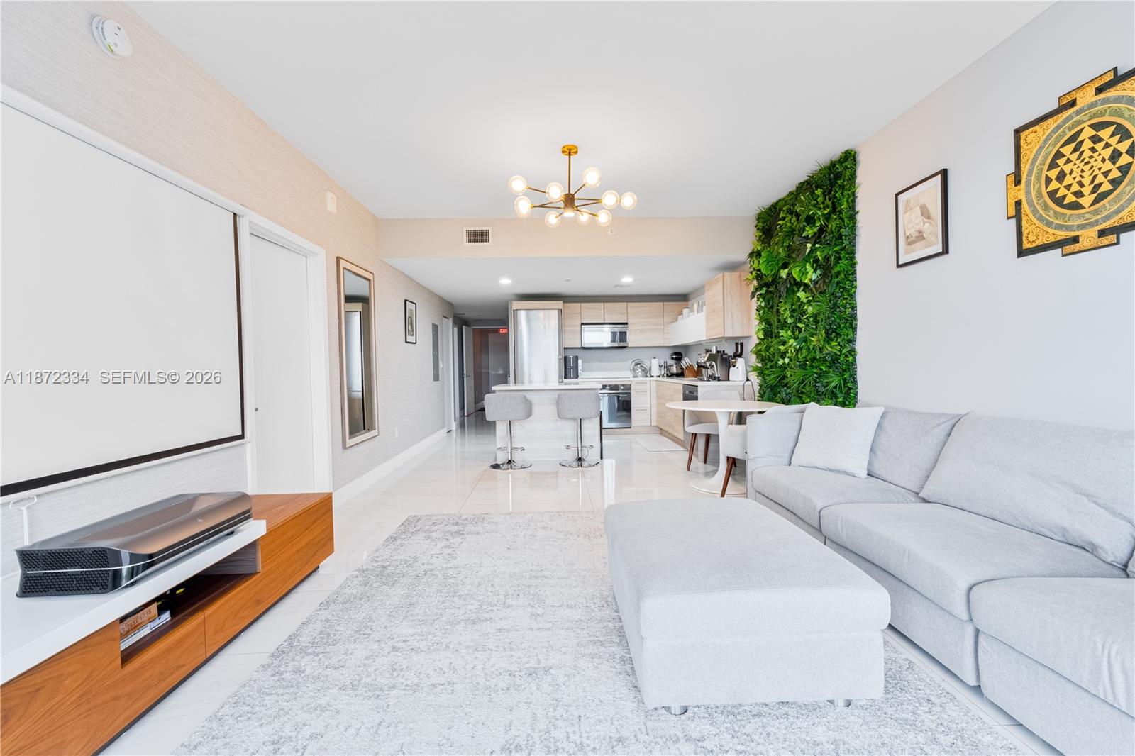 THE HARBOUR NORTH CONDO - Residential